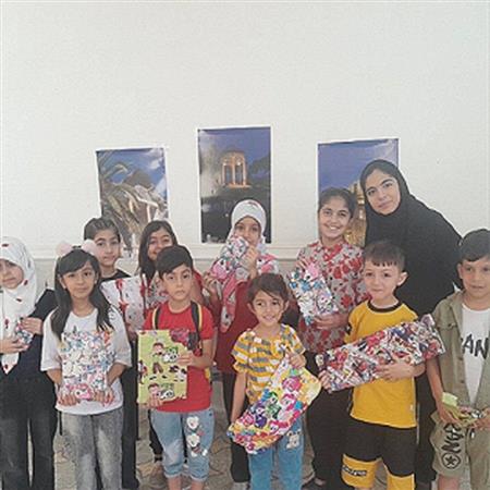 اهدا جوایز به کودکان حافظ خوان به مناسبت روز بزرگداشت حافظ